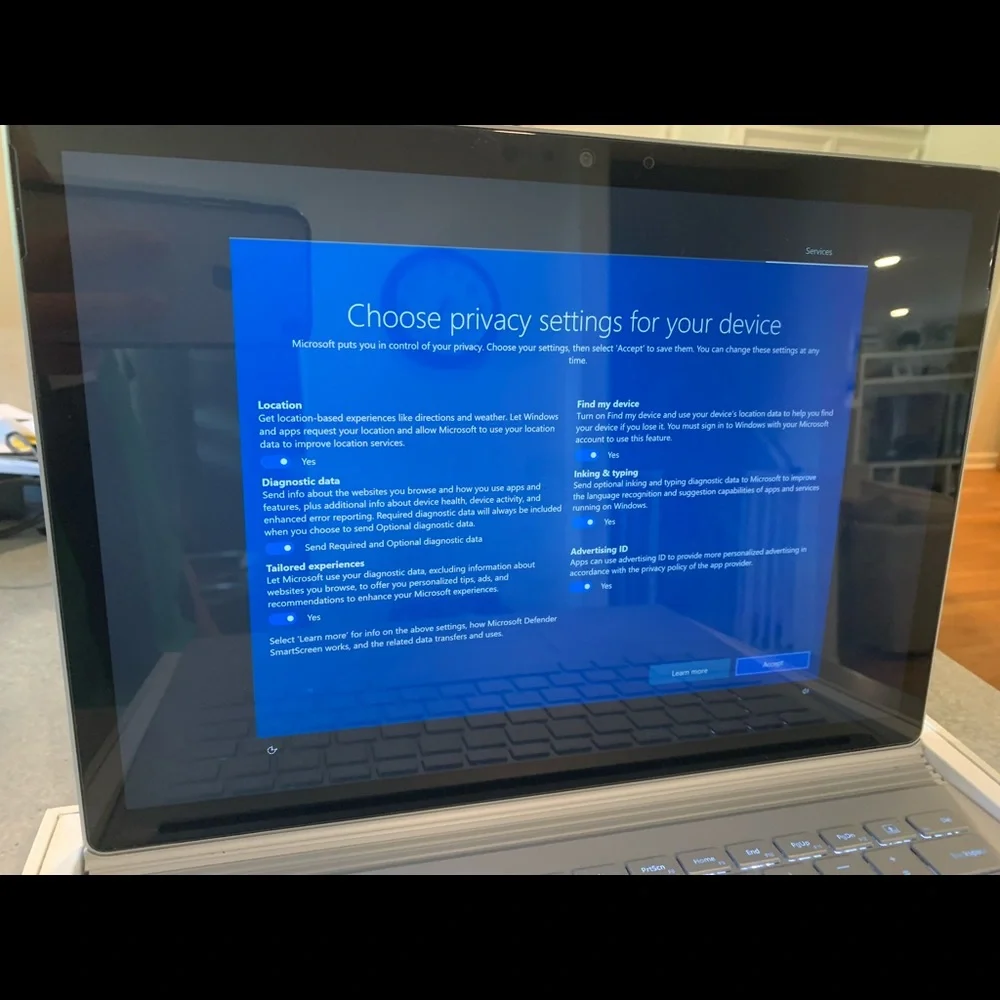 15in microsoft surface book 2 512 gb brand new untouched